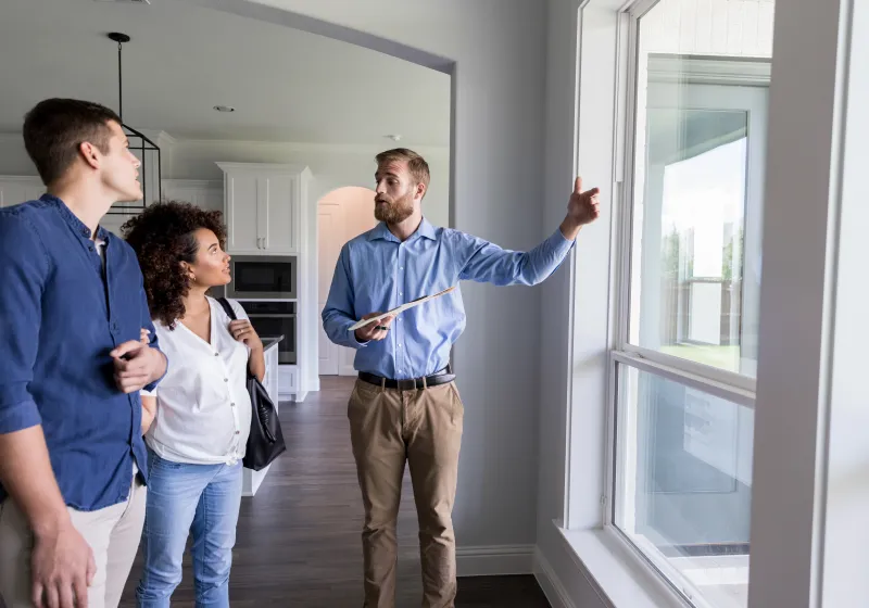 Realtor showing windows