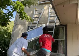 people putting in windows