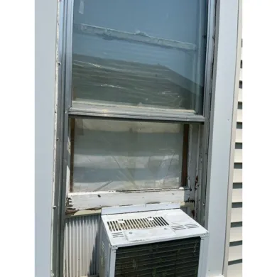 Rotten wood windows, before replacement